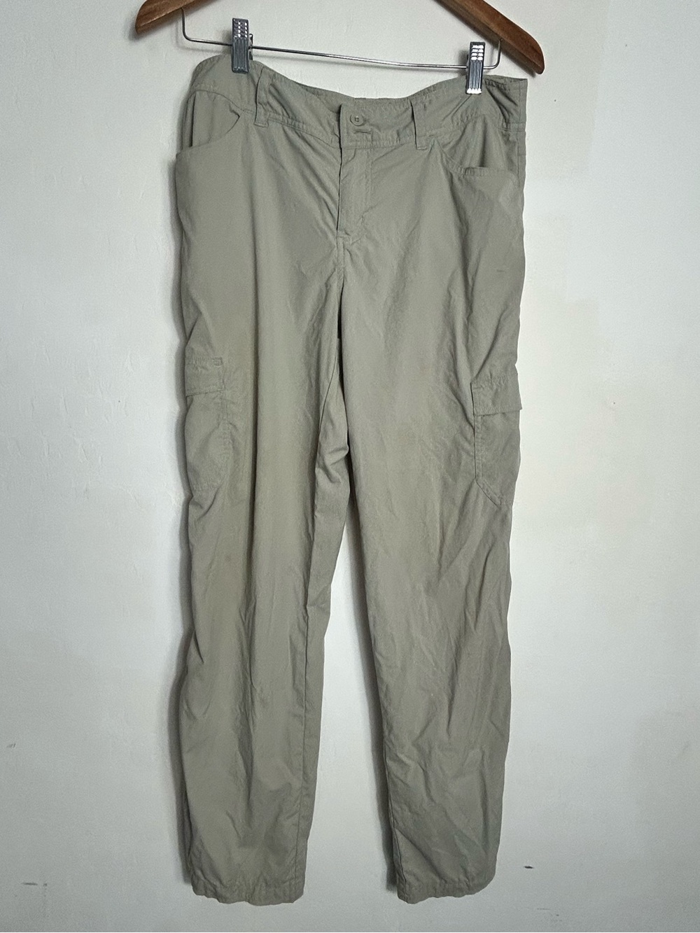 Patagonia Womens Cargo Pants in Light Tan Size 10